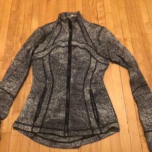 Lululemon White/black long sleeve zip up